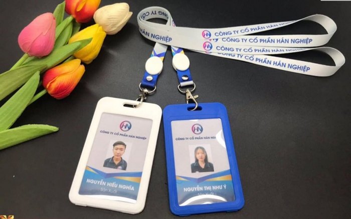 In bảng tên công nhân rẻ, bền cho nhà máy, xưởng sản xuất 16 Giá dịch vụ in bảng tên công nhân sẽ thay đổi tùy số lượng, chất liệu, kích thước và yêu cầu thiết kế