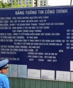 Bảng tên công trình thường xuất hiện tại cổng vào công trình, khu thi công