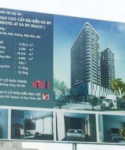 Khi in bảng tên công trình cần đảm bảo màu sắc, kích thước chữ dễ nhìn, nổi bật