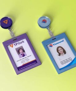 Mẫu thiết kế in bảng tên nhân viên dạng thẻ đeo