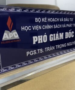 Bảng tên để bàn giúp đơn vị cải thiện hiệu suất công việc 